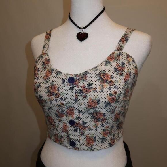 crop top - Picture 2 of 4